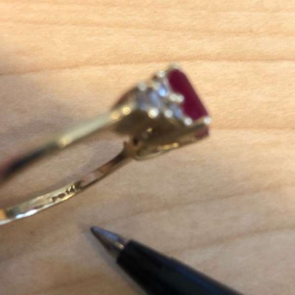 14 karat ruby ring - Picture 3 of 3